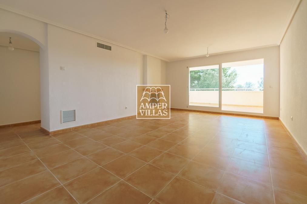 A spacious and attractive apartment in Altea Hills.